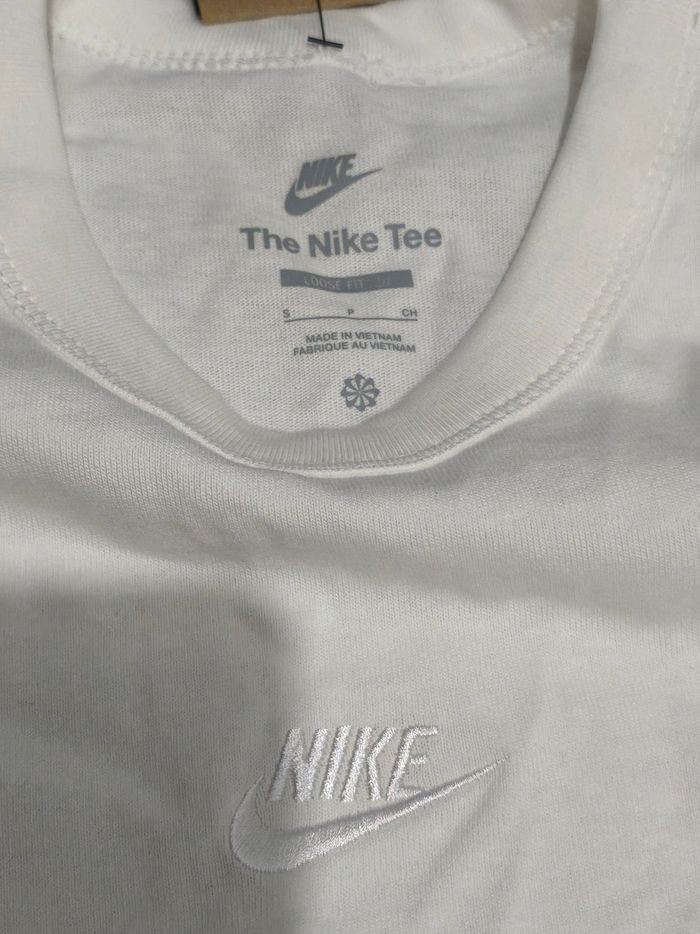 Emsemble short t-shirt Nike neuf taille s et authentique - photo numéro 7
