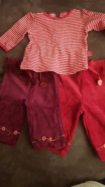 1 tee shirt et 2 bas de pyjamas sergent major