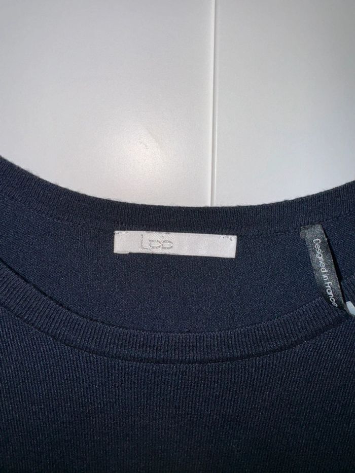 Pull bleu marine, 40, 42 Lpb une épaule nue - photo numéro 3