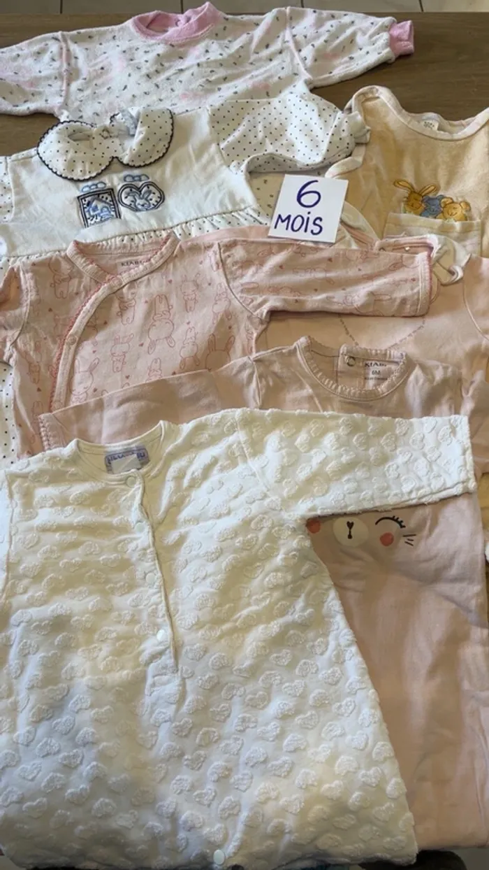 Lot 6 mois fille
