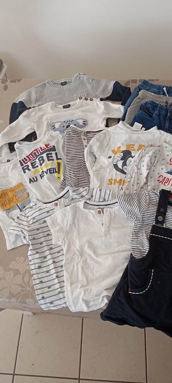 Lot de vêtements 24 mois