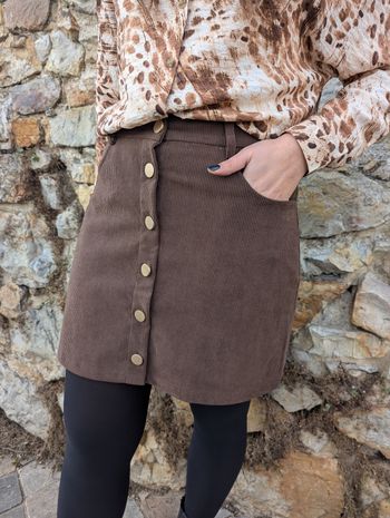 Jupe en velours Arles marron chocolat
Taille L