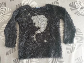 N°367 Pull Disney Fille (6 ans)