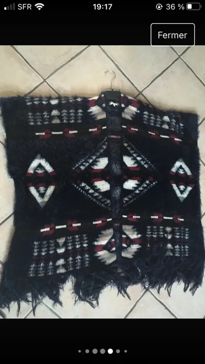 Magnifique poncho en taille unique en excellent état tout doux tout chaud