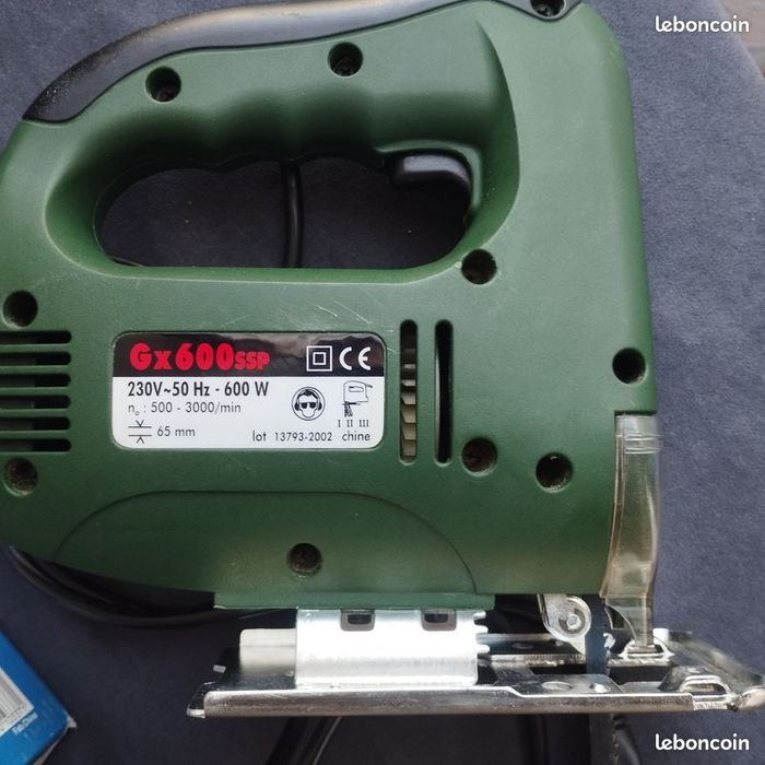 Scie sauteuse pendulaire 600W - photo numéro 6