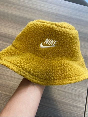 Bob Nike reversible neuf