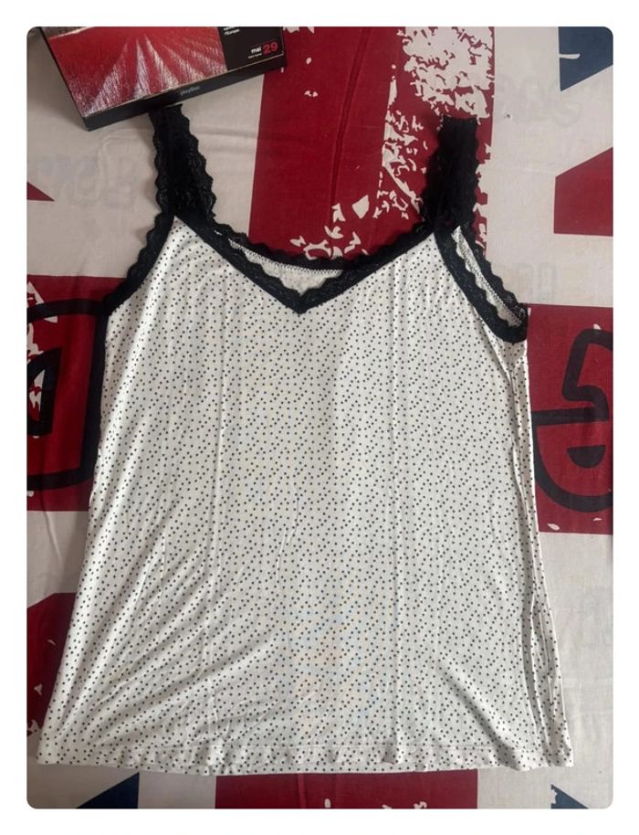 Débardeur à pois/ étoiles bretelles motifs broderies blanc et noir - photo numéro 5