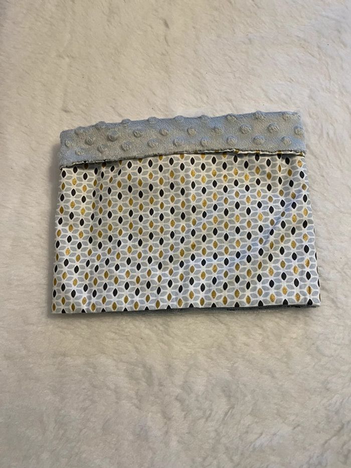 Snoods gris géométriques