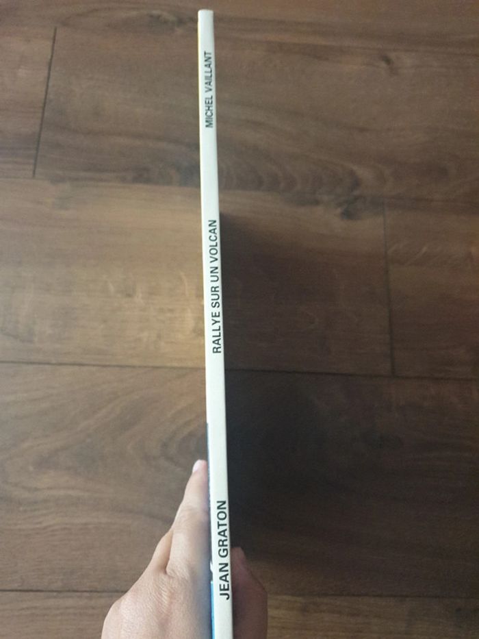 Bande dessinée Michel Vaillant - photo numéro 2