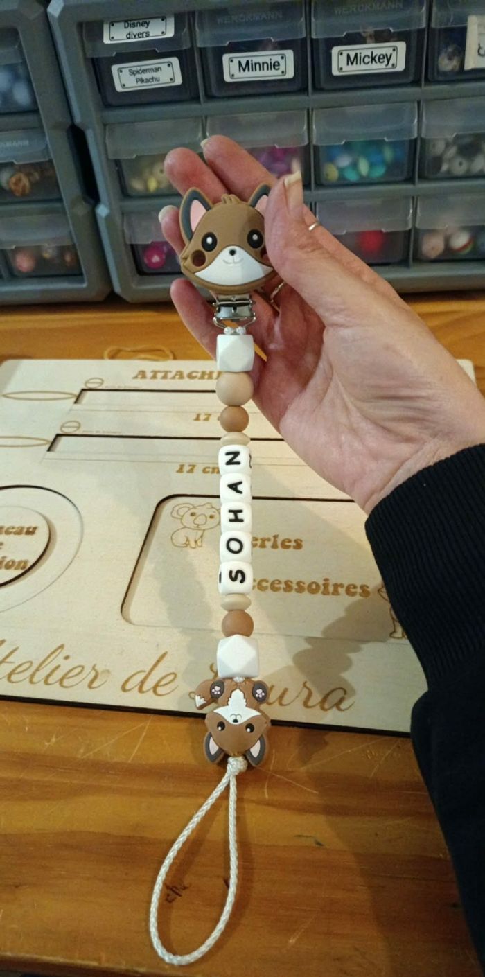 Attache tétine Renard