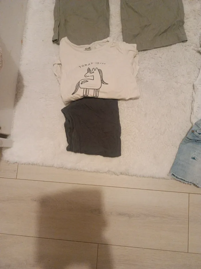 Lot vêtements été 10 ans - photo numéro 2