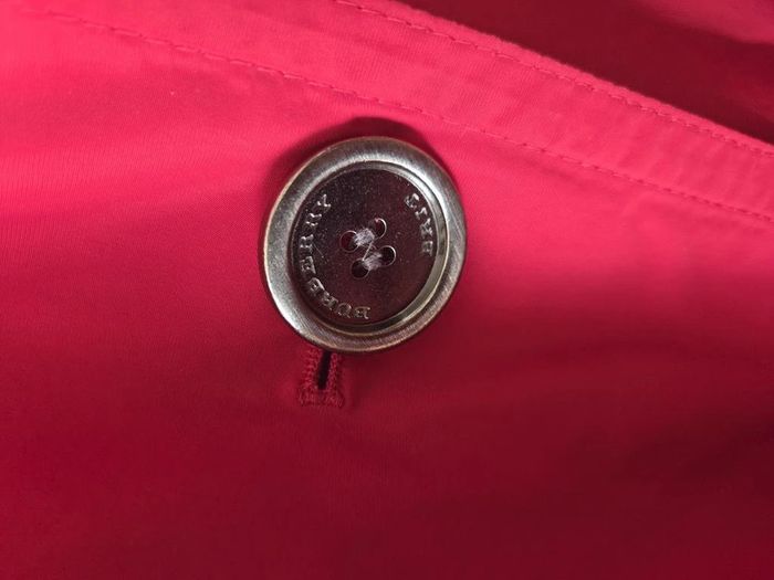 Trench Burberry rouge taille L - photo numéro 5