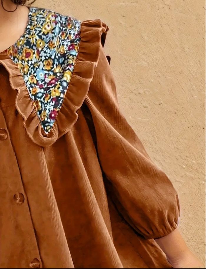 Magnifique robe en velours fille 5 ans - photo numéro 2