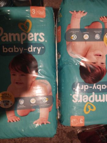 Couches Pampers