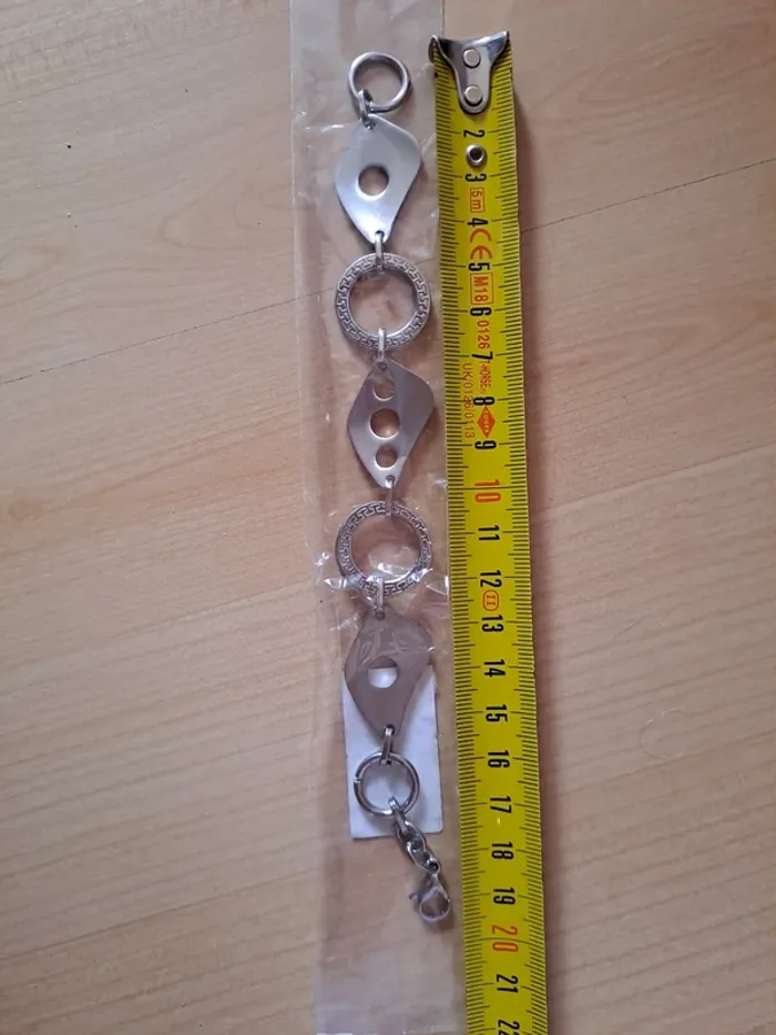 Bracelet Neuf - Maillons Métalliques Argentés - Style Moderne - photo numéro 3