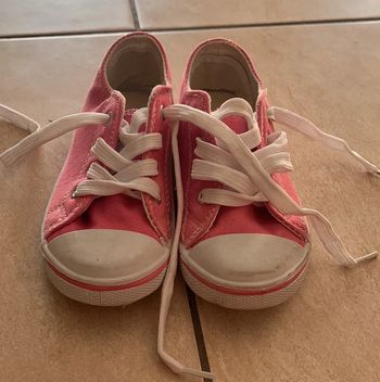 Paire de chaussures en toile / tissu rose pointure 27