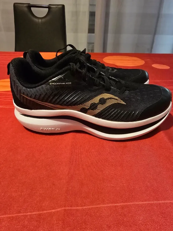 Chaussure de sport - photo numéro 3