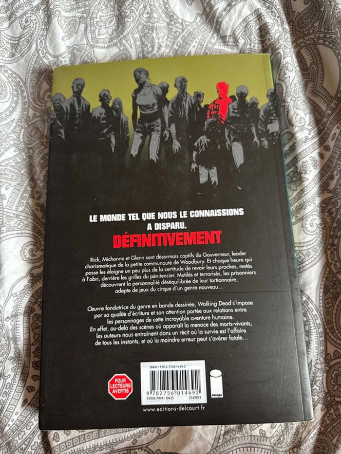 Bd the walking dead tome 6 - photo numéro 2