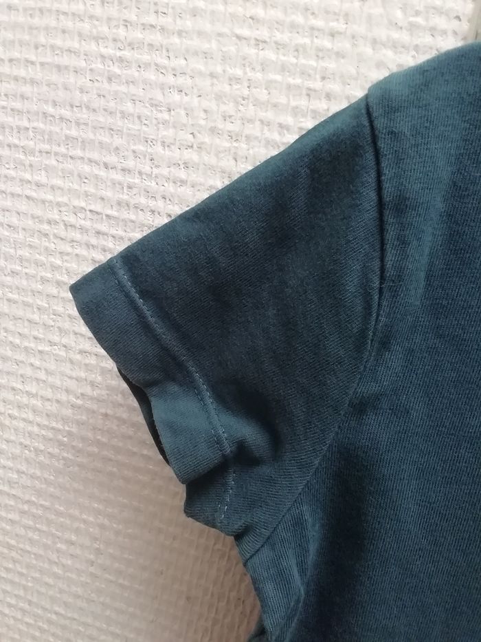 Vends t-shirt garçon été bleu vert avec texte sur le devant. - photo numéro 3