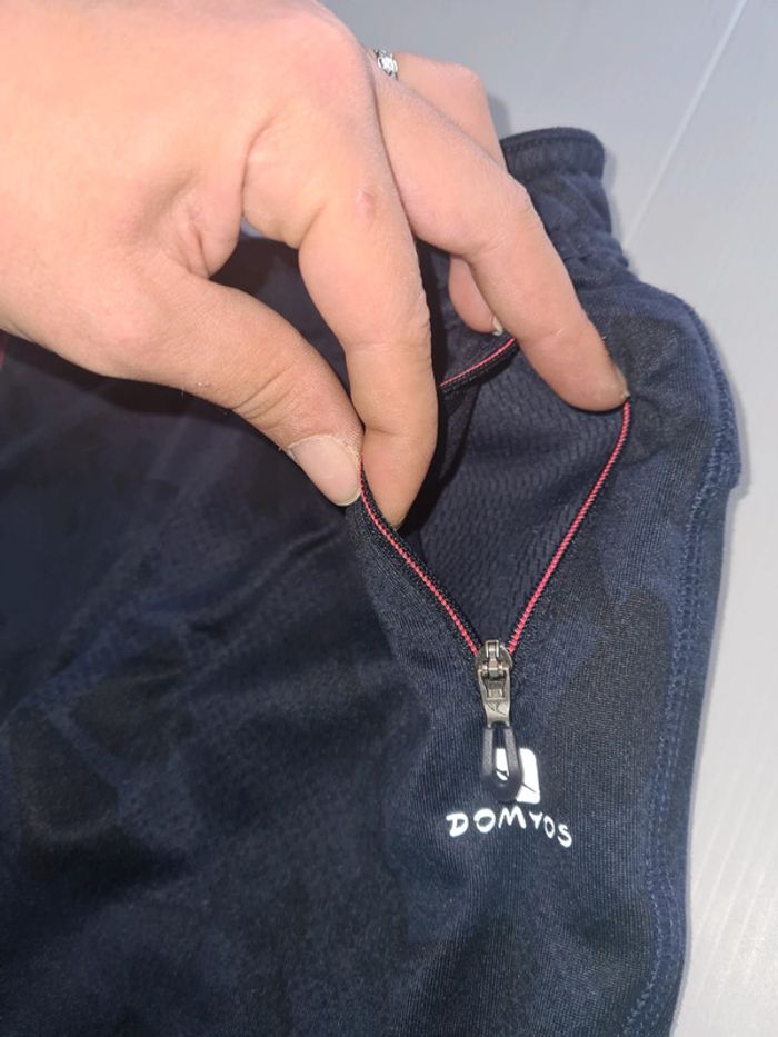 Jogging complet noté 6ans mais taille plutôt 5 ans - photo numéro 8