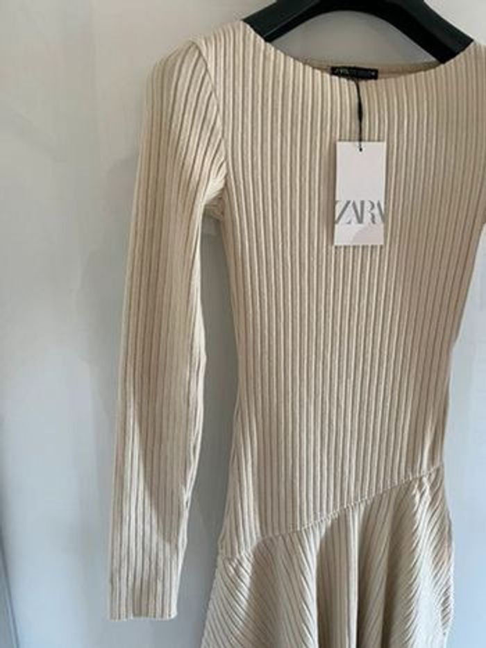 Robe Zara beige côtelée Taille M - photo numéro 4