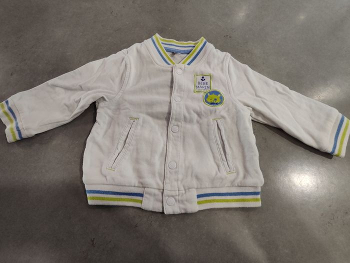 Lot de vêtements bébé garçon t-shirt, gilet et pantalons– Taille 12 mois - photo numéro 3