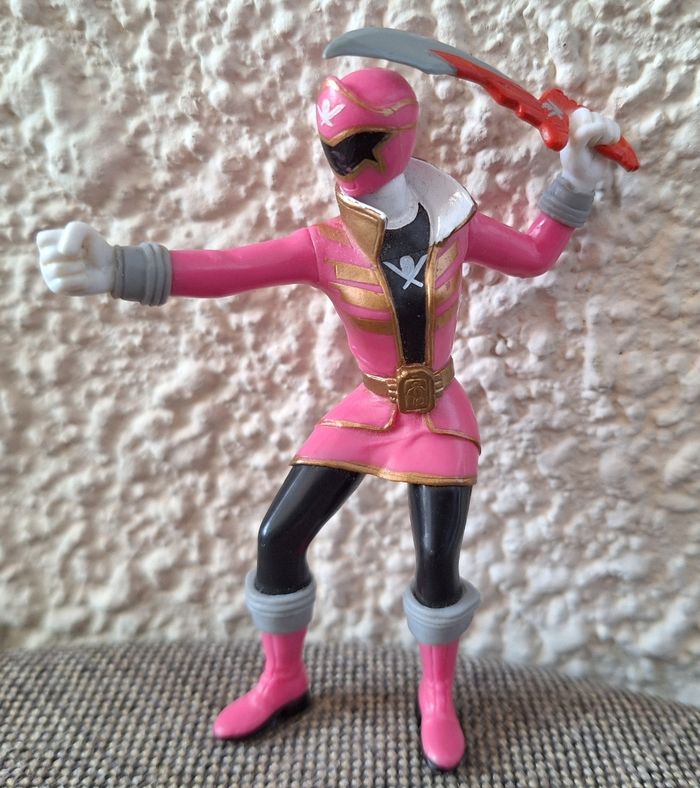 Figurine power rangers rose