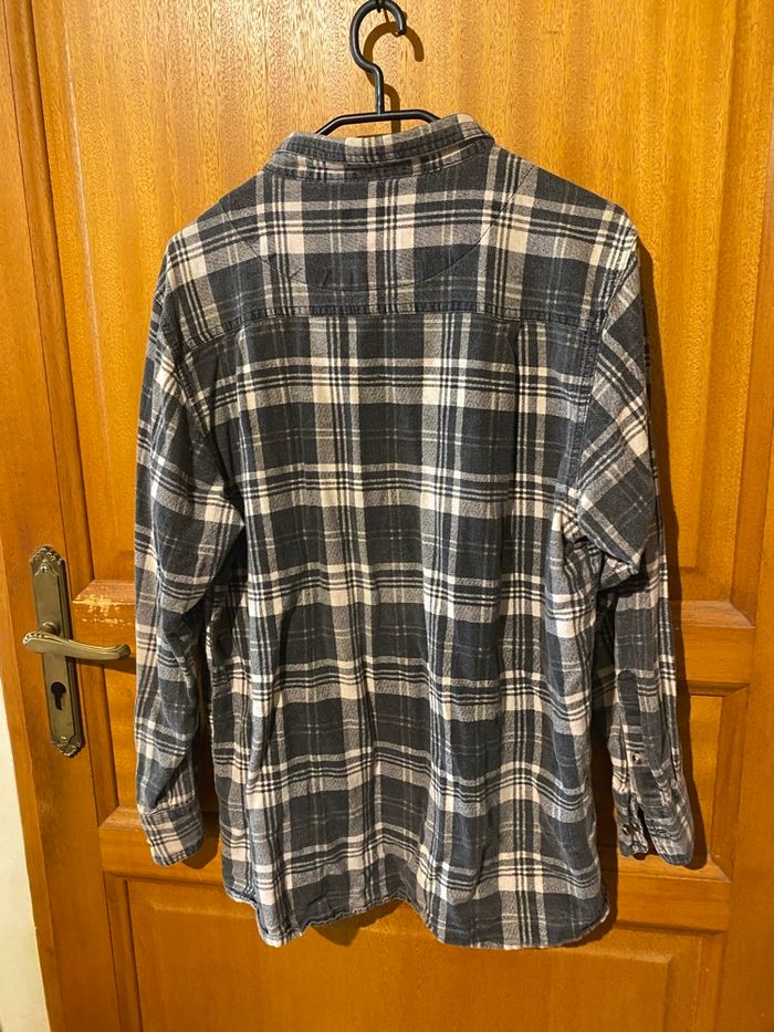 chemise grise - photo numéro 4