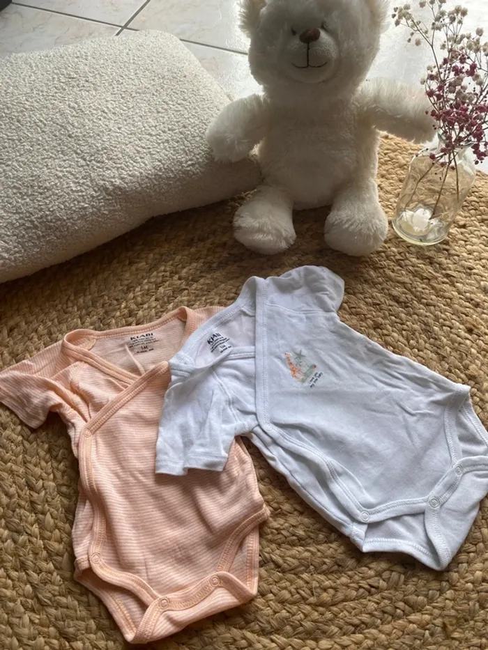 Lot de 2 bodies coton taille 1 mois