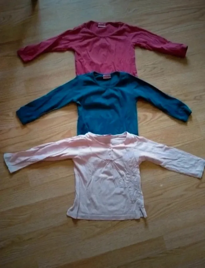 Lot de 10 vêtements. fille.
taille 3 ans. - photo numéro 4