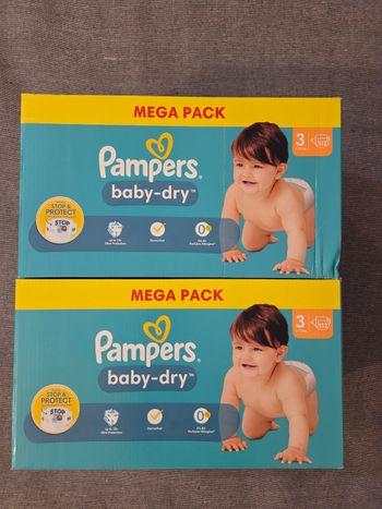 Lot couches pampers taille 3