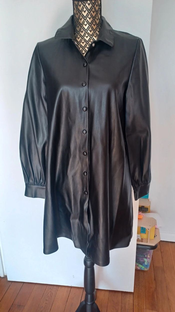 Robe en simili cuir