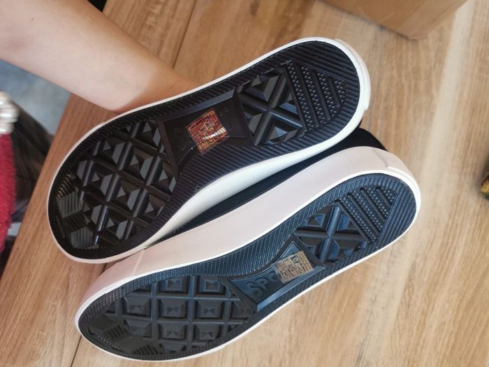 Baskets montante neuves 40 - photo numéro 6