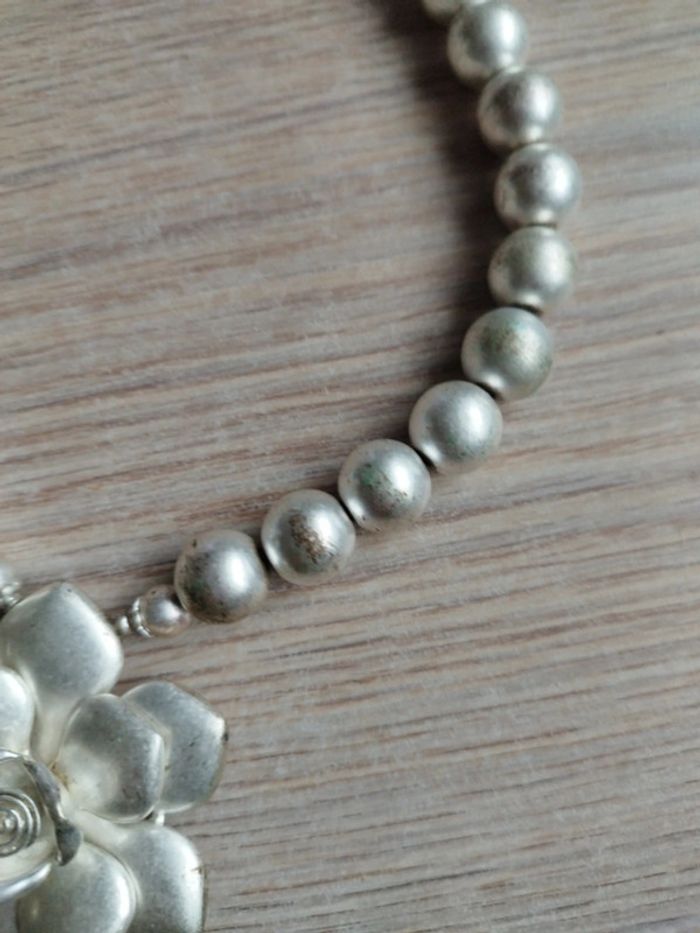 Collier argenté fleur - photo numéro 5