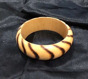 Beau bracelet en bois vintage