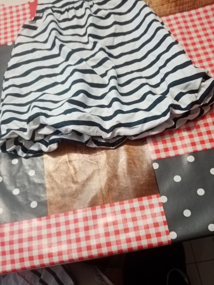 Robe  taille 6mois - photo numéro 3
