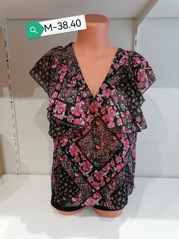 Blouse fleurie sur fond noir M-38.40