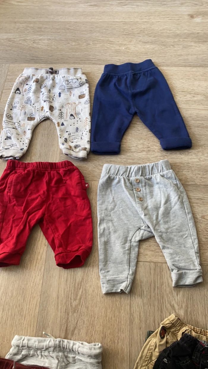 Joggings neufs - photo numéro 2