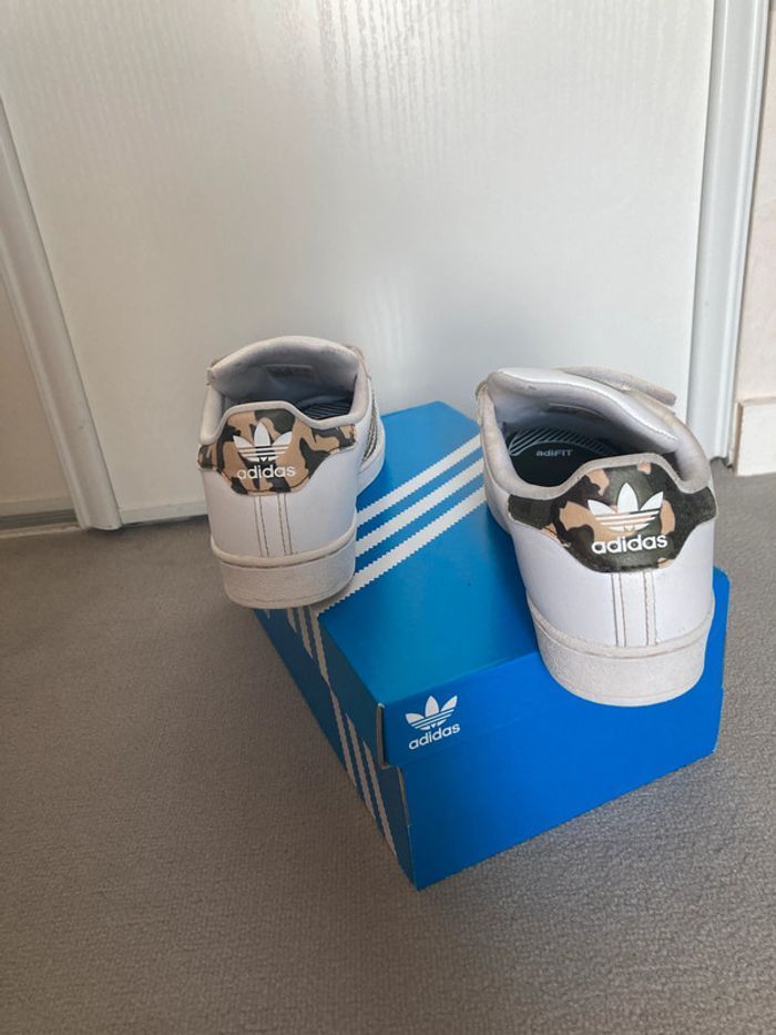 Basket adidas Superstar CF C, taille F 33 - photo numéro 4