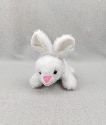Peluche doudou lapin blanc AUCHAN 16 cm fourrure nez rose yeux durs