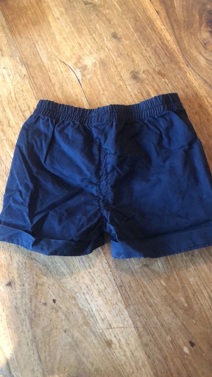 Lot 2 shorts 9 mois - photo numéro 7