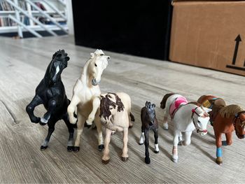 Lot chevaux schleichs