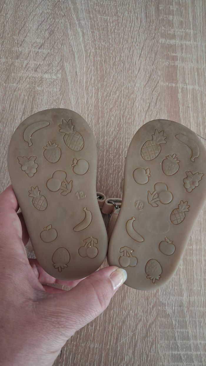 Sandales pointure 18 - photo numéro 3