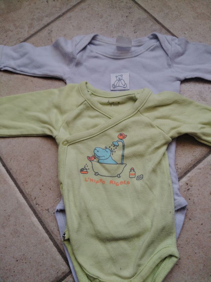 Lot 2 bodies 3 mois
