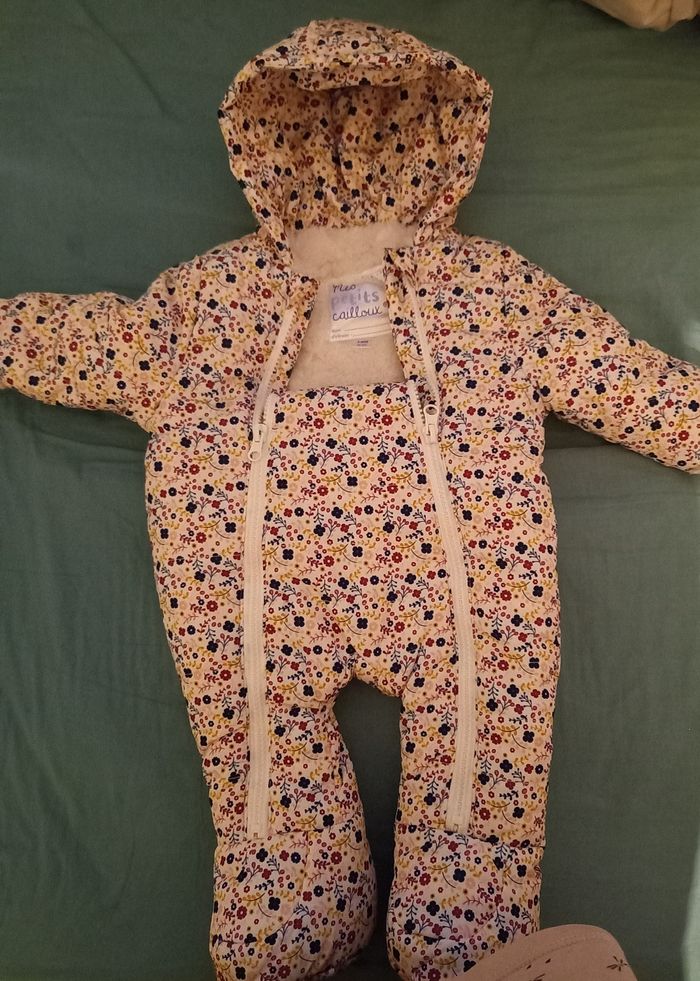 Combinaison 3 mois - photo numéro 3