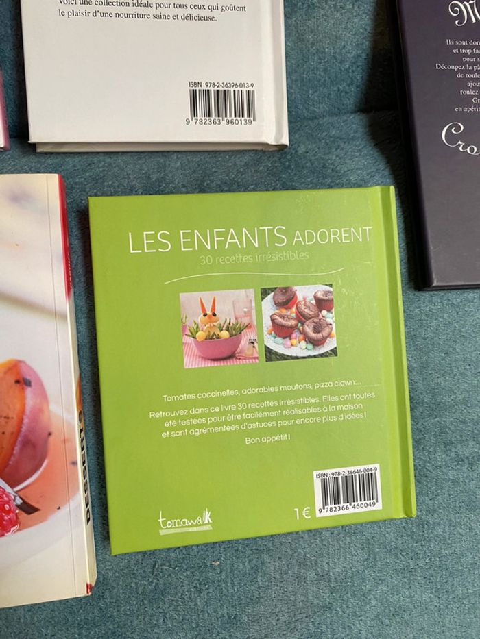 Lot de 7 livres de recettes de cuisine desserts, mini croissant , mug cakes - photo numéro 14