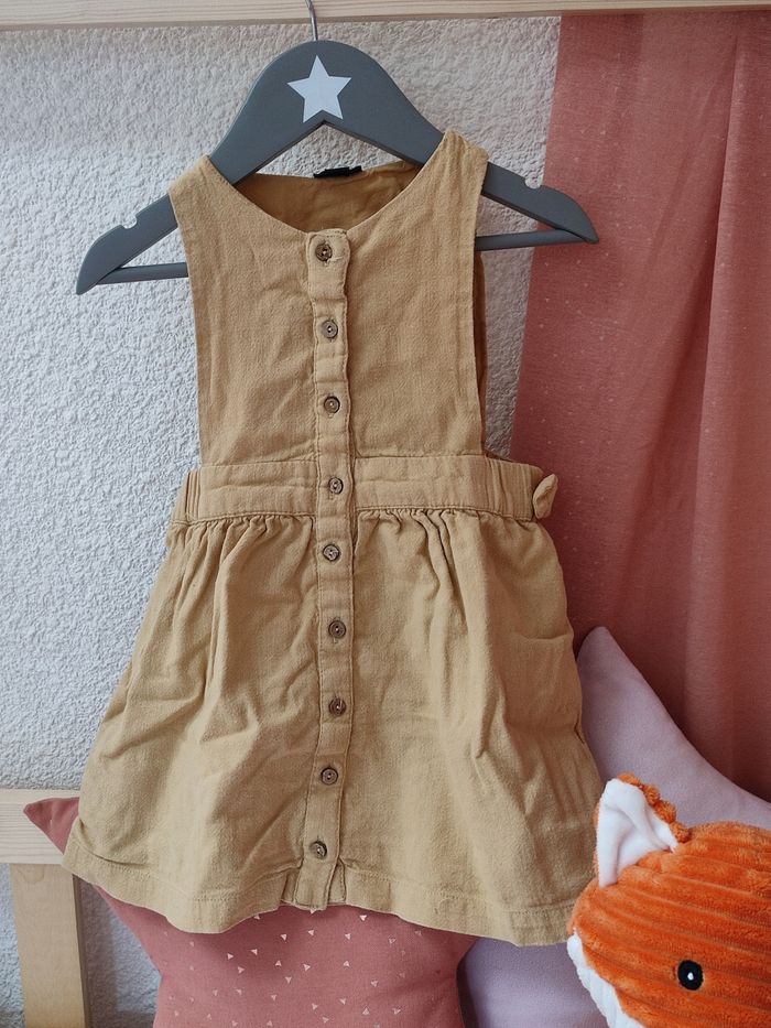 Robe couleur Camel - 24 mois - Très bon état - Kiabi - photo numéro 2