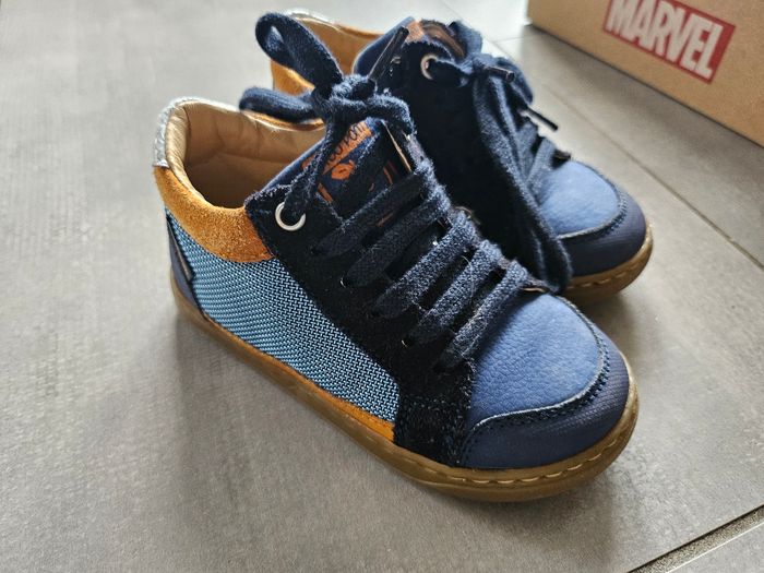 Lot 2 paires de chaussures 24