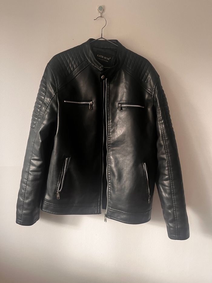 Il est de très bonne qualité et je ne l'ai utilisé qu'une seule fois. - photo numéro 2