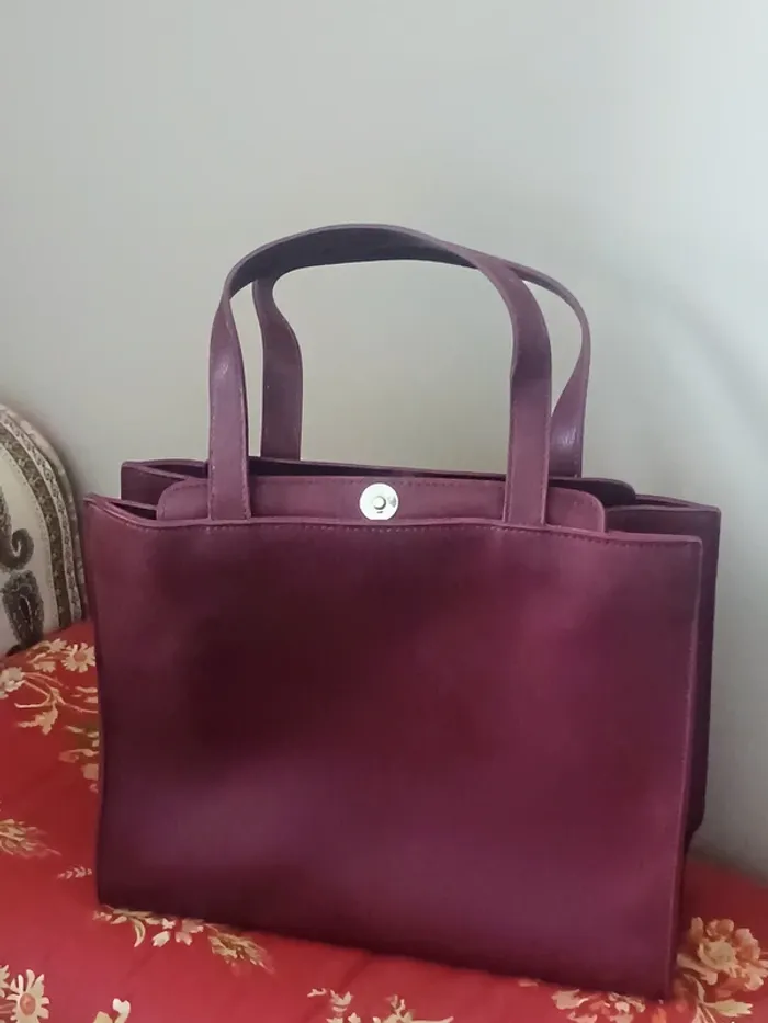 Vends Sac à main Les Georgettes - Bordeaux réversible - photo numéro 2